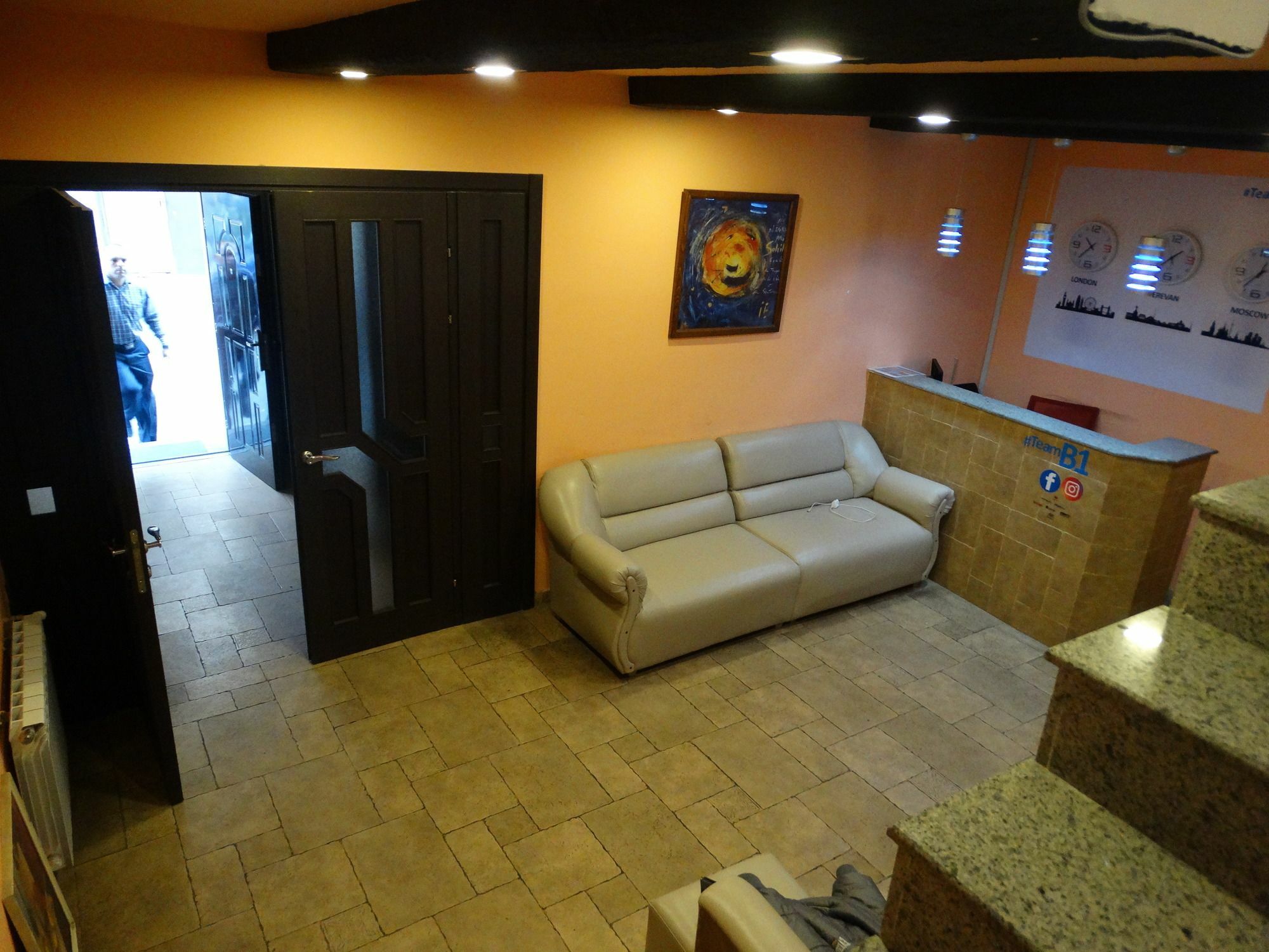 Destiny 1 Hostel เยเรวาน ภายนอก รูปภาพ